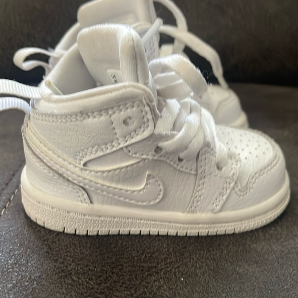 4c toddler Nikes